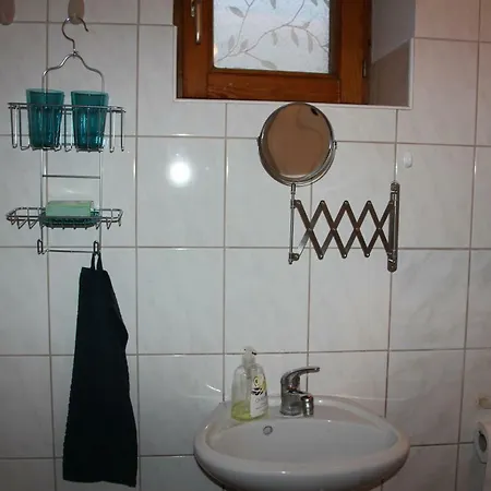 Balatonhomes ~ Patakmenti Szallas 巴拉顿菲赖德