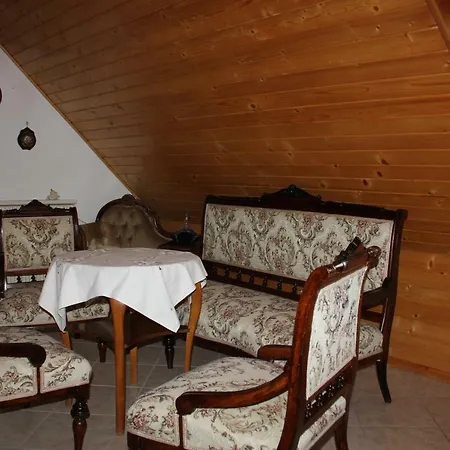 Ferienhaus Balatonhomes ~ Patakmenti Szallas *